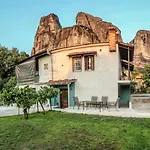 Avli Luxurious House *