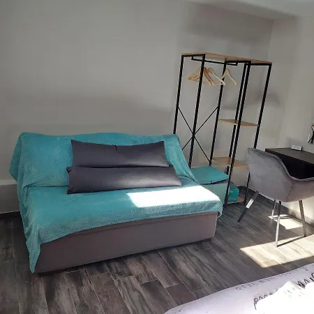 Avli Luxurious House Lägenhet